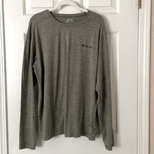 Grey long sleeve shirt